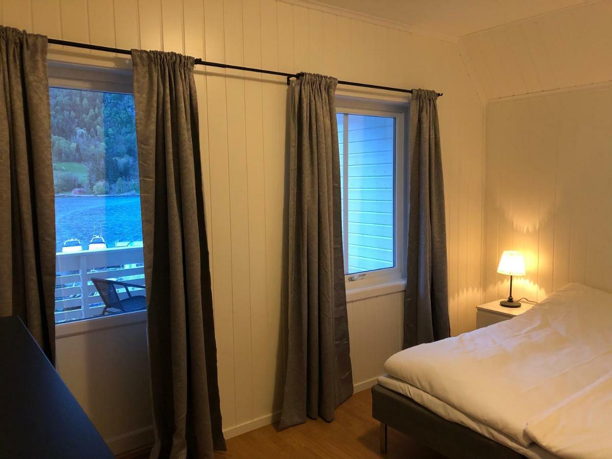 Balestrand Fjordapartments Экстерьер фото